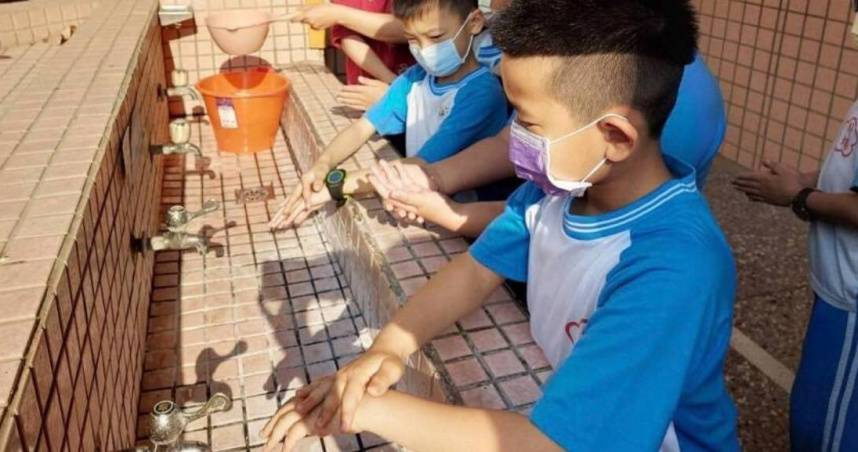 流感持續升溫「8成皆校園群聚」　新增8死！皆有慢性病史