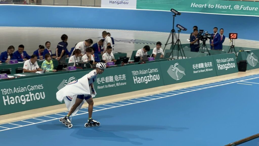 【杭州亞運】第6金來了！競速溜冰女子1萬公尺　施沛妤、楊合貞「金包銀」