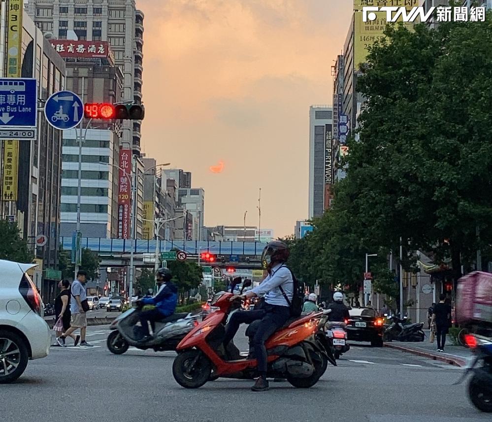 台南太狂啦！國內第一宣布「取消二段式左轉」　將採雙軌試辦
