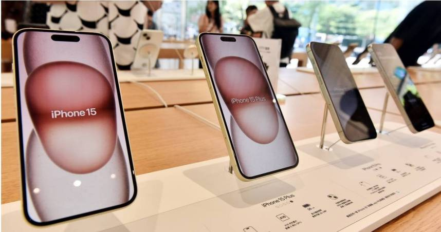 iPhone 15接行動電源無法充電？　專家分析：疑啟動反向充電所致