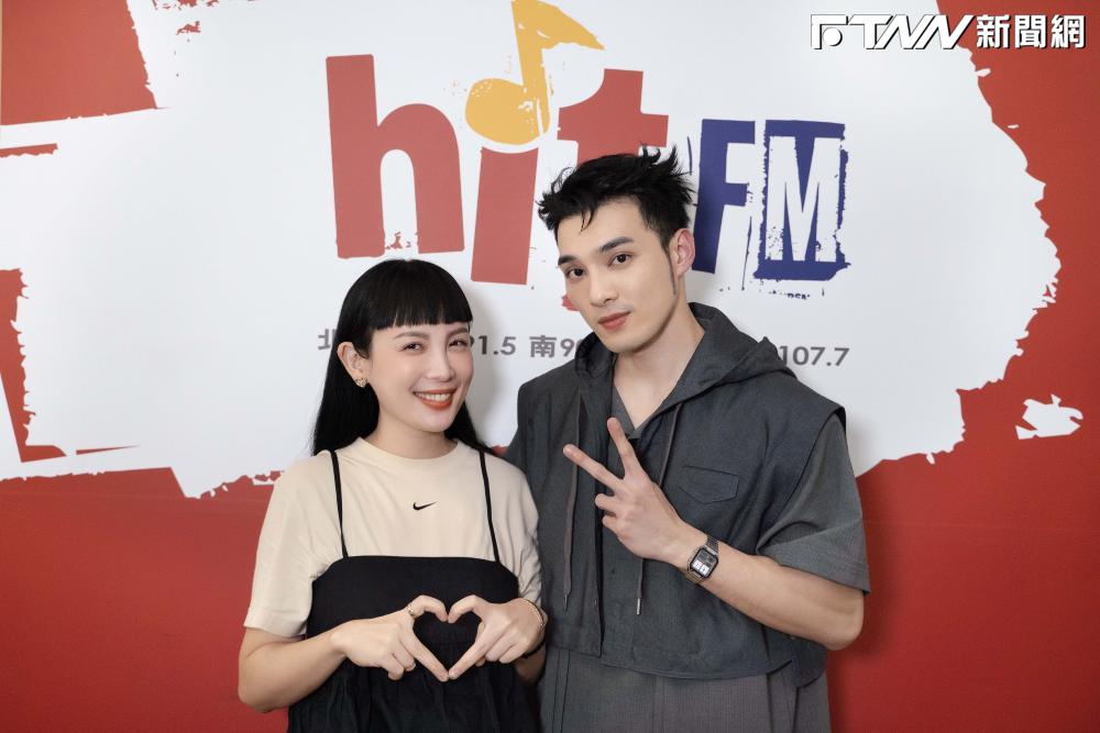 黃偉晉不藏了！直播突「露毛」大叫　魏如萱嚇傻：不敢直視